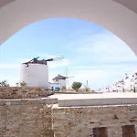 The Windmill Chora de Ios