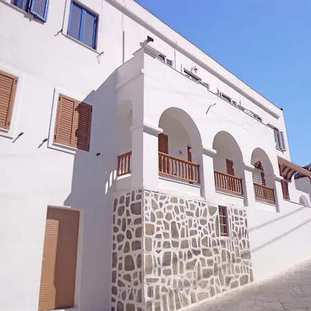 ゲストハウス The Windmill 3*