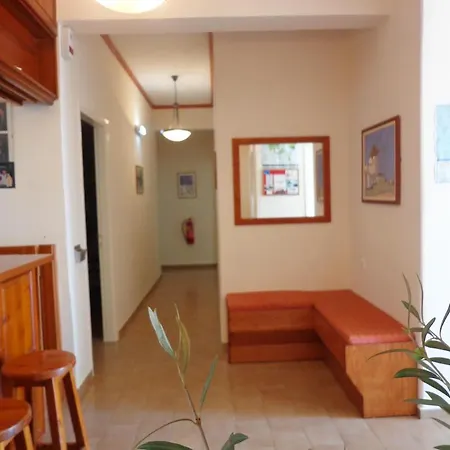 ゲストハウス The Windmill イオス島 チョーラ